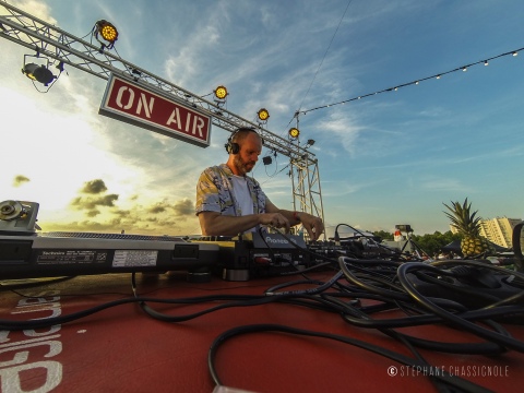 DJ Why Pink ON AIR